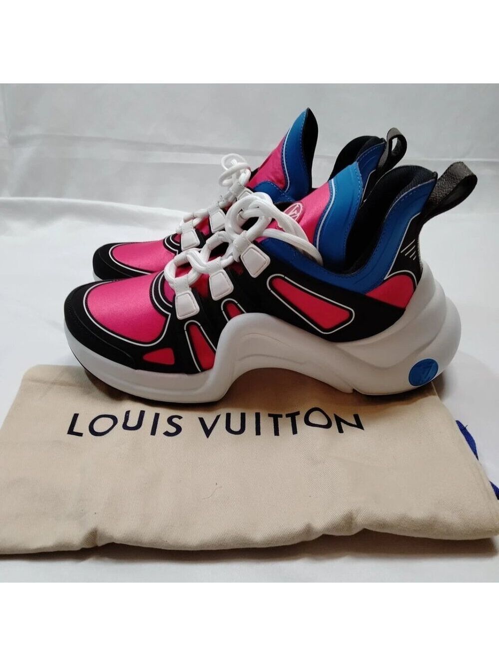 Louis Vuitton Sneakers Women Hot Pink Nylon mon-308-071425 - Picture 9 of 9